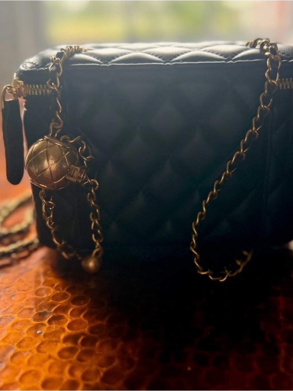 Quilted Black Mini Vanity Crossbody with Gold Chain inspired * - Picture 2 of 3